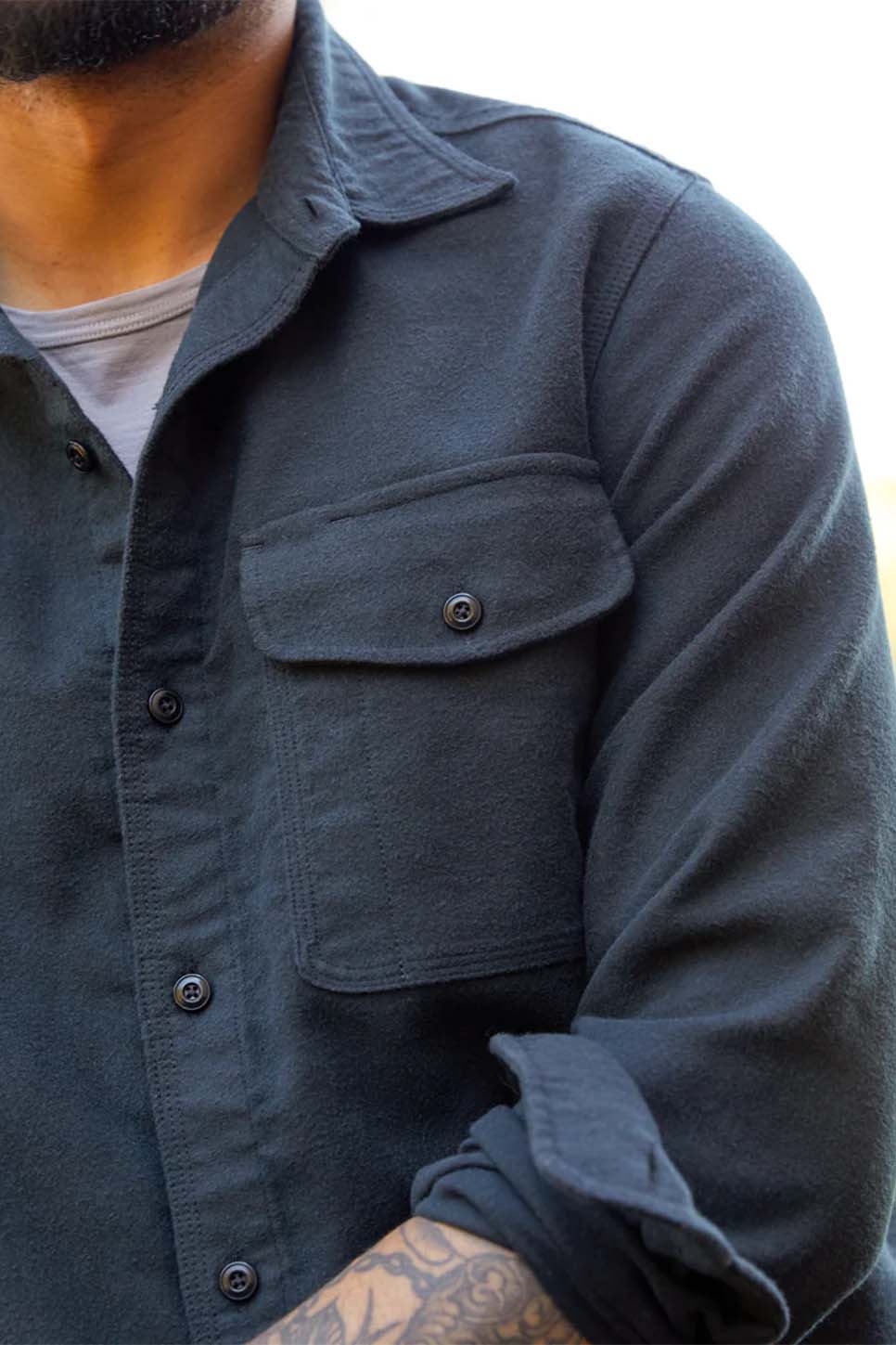 Outerknown - Terra Nova Moleskin Shirt - Pitch Black - Detail