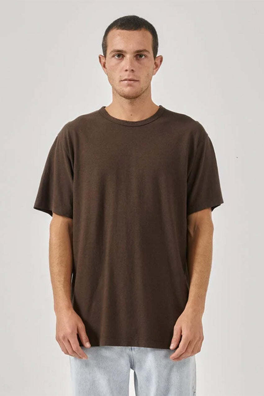 HEMP EMBRO LW MERCH FIT TEE Postal Brown